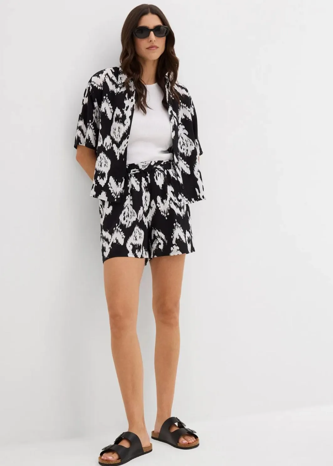 Damen bonprix Nachhaltigere Materialien|Hosen|Schlupf-Shorts aus fließender Viskose
