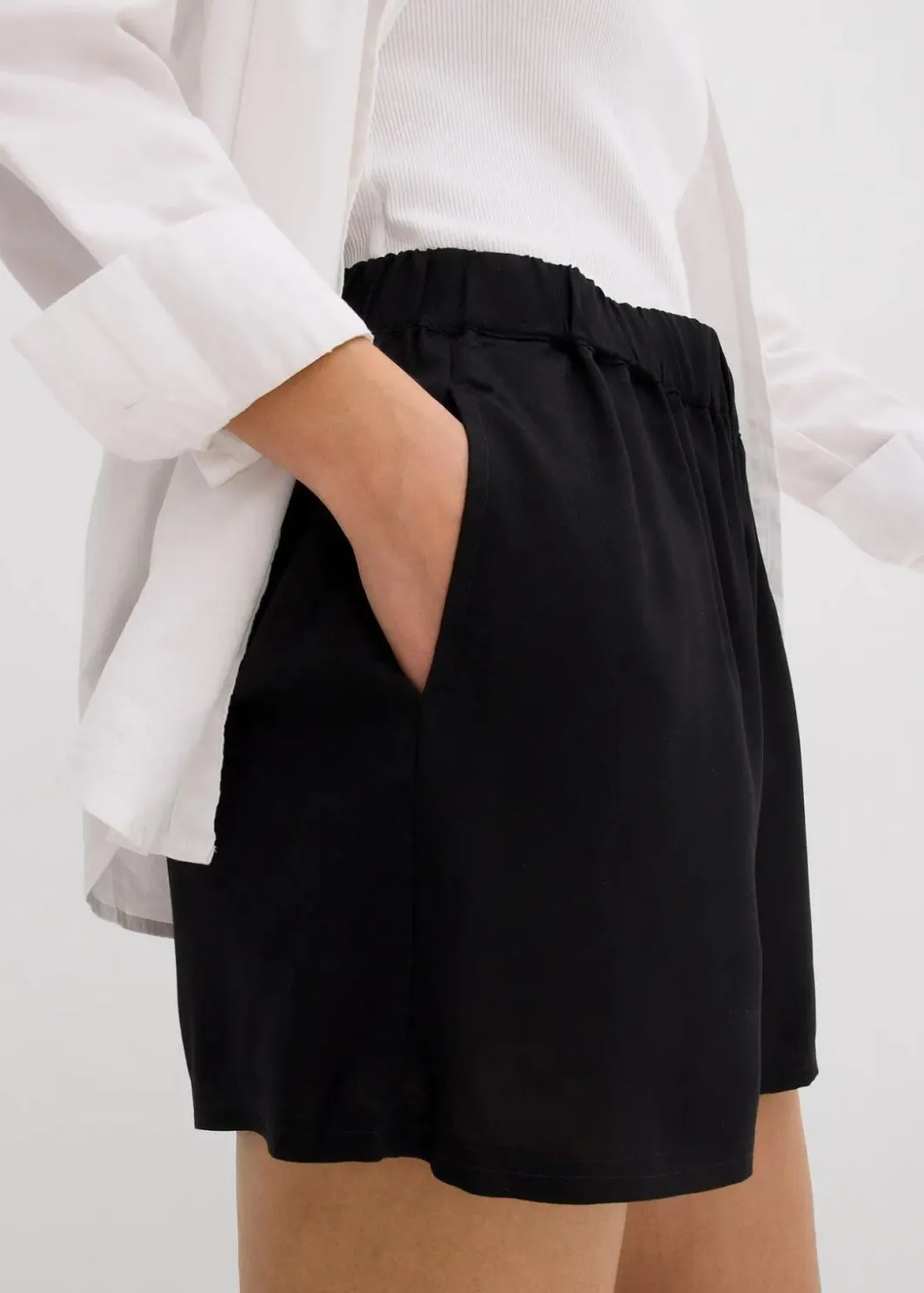 Online Schlupf-Shorts aus fließender Viskose Damen Bekleidung·Outdoorbekleidung|Bekleidung·Kleider