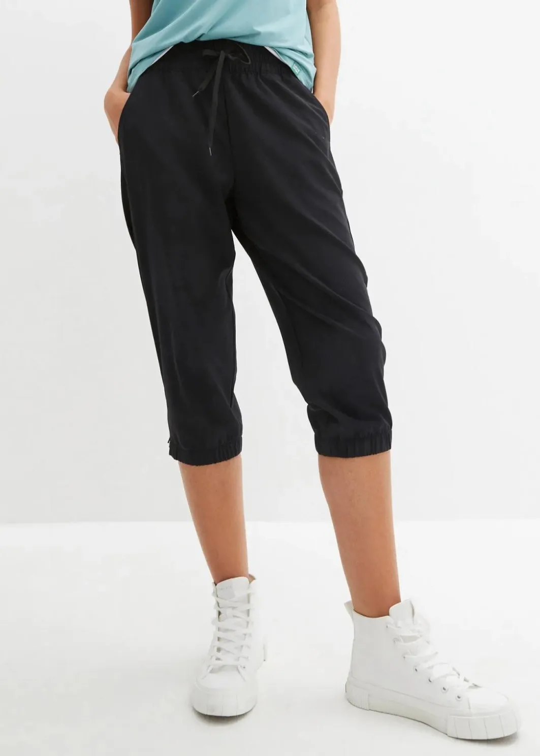 Sale Schnelltrocknende Funktionshose in Capri-Länge Damen Bekleidung·Jumpsuits|Bekleidung·Sweat