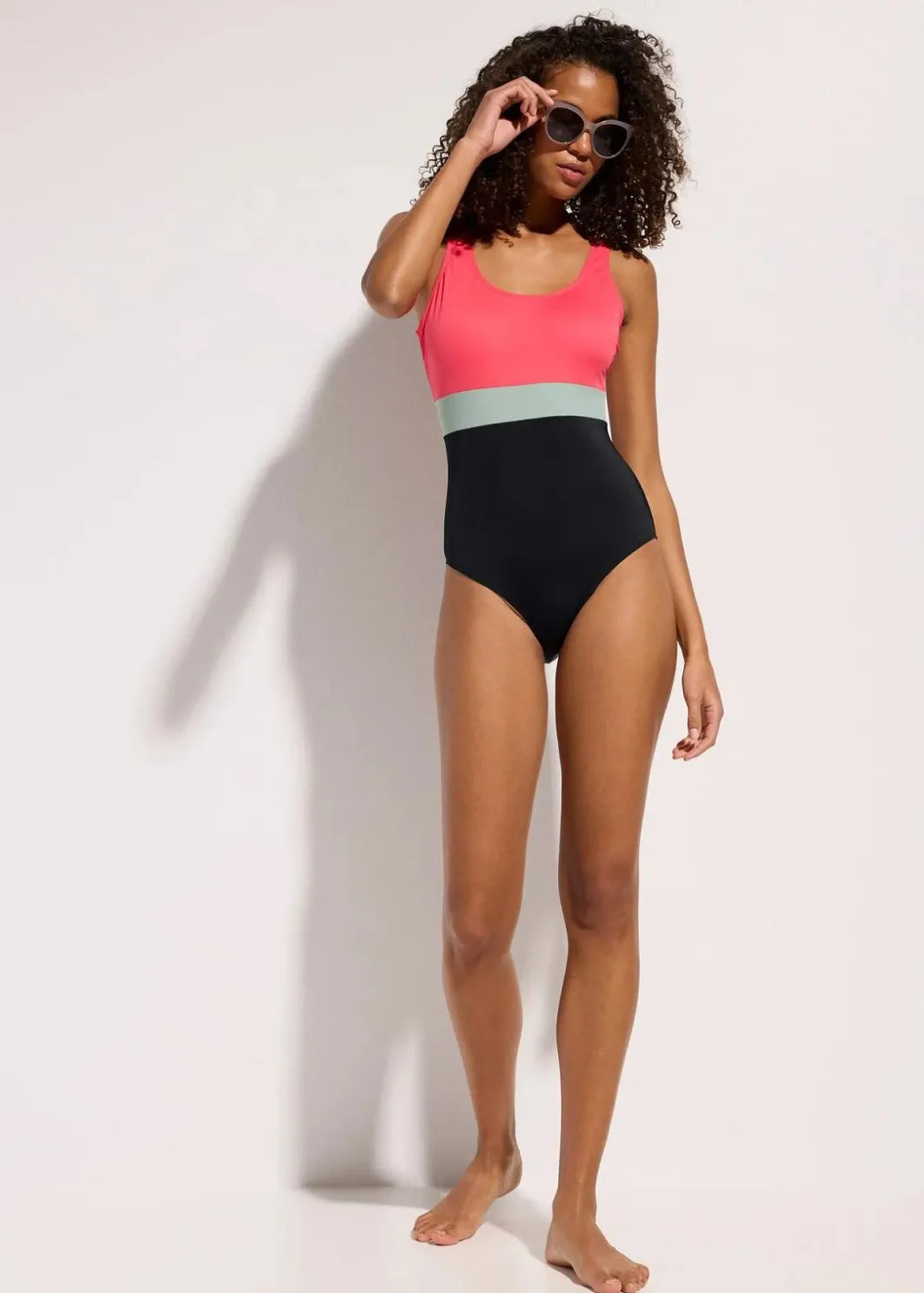 Damen bonprix Sport Bademode|Badeanzüge|Schnelltrocknender Badeanzug mit Colorblocking