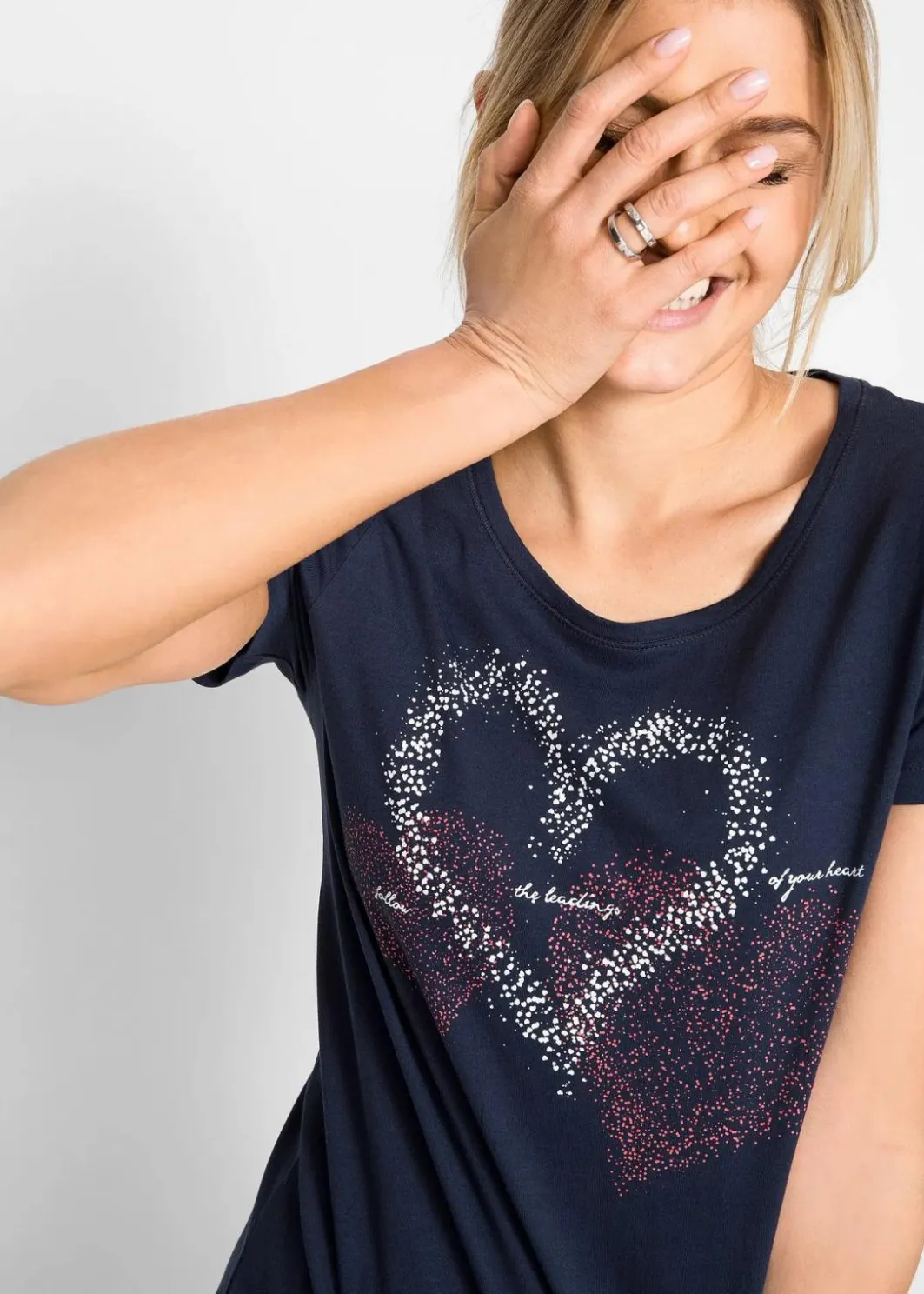 Damen bonprix Nachhaltigere Materialien|Shirts & Tops|Shirt mit Herzdruck aus Bio-Baumwolle