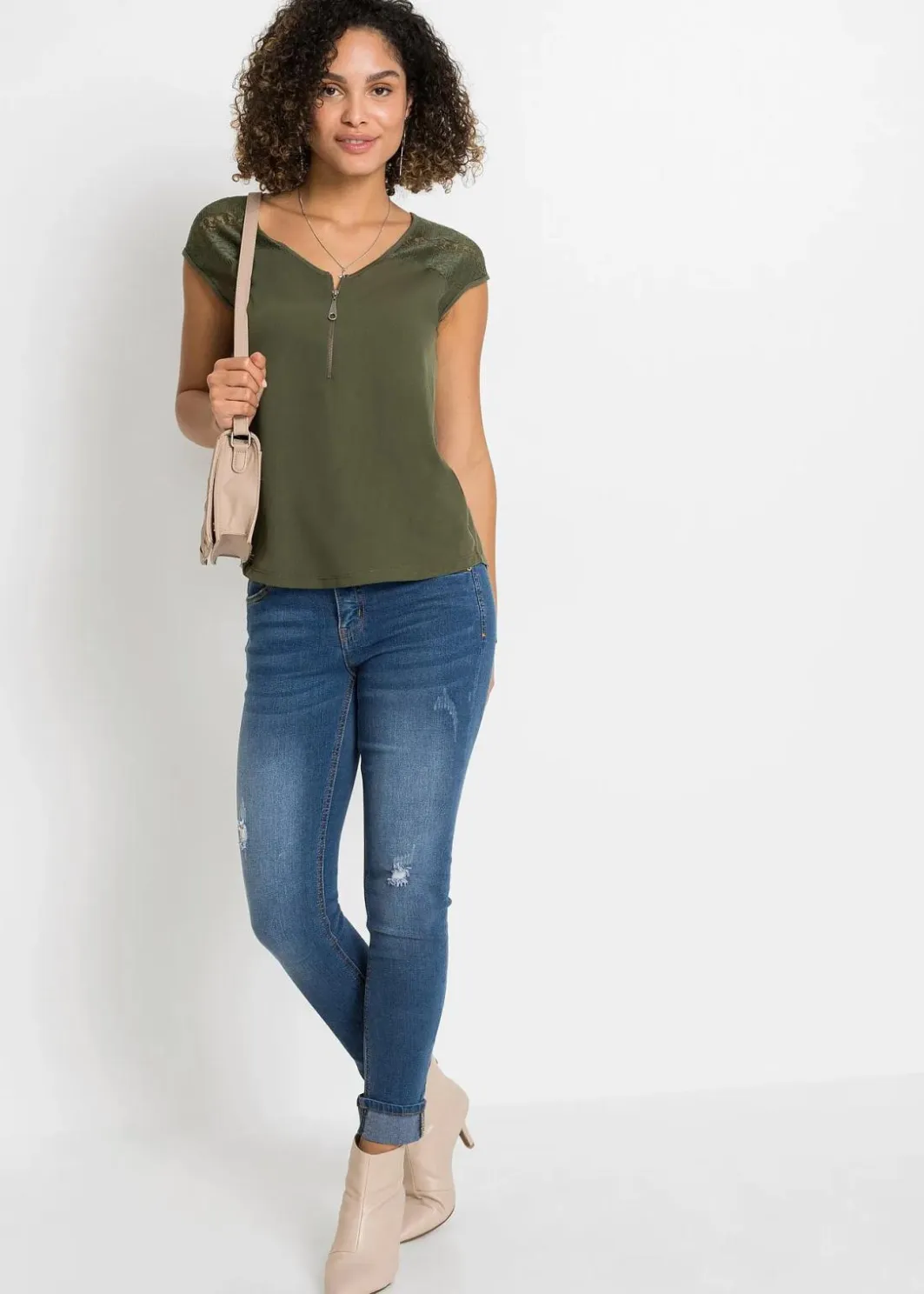 New Shirt mit Spitzeneinsatz Damen Nachhaltigere Materialien|Shirts & Tops