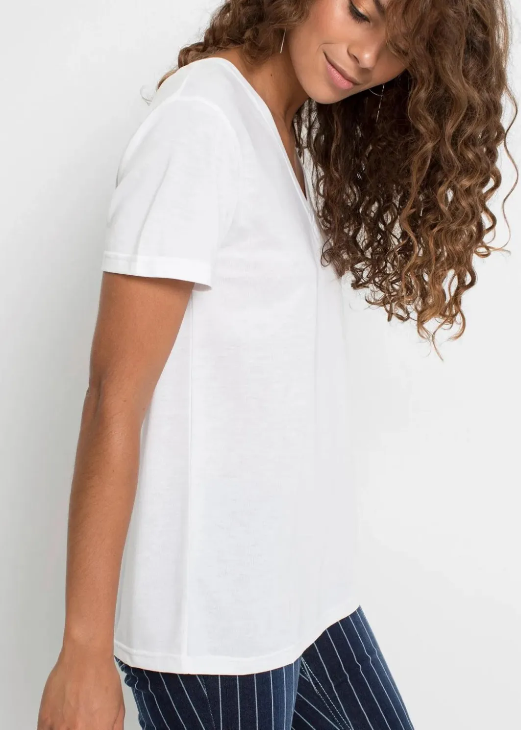 Damen bonprix Bekleidung·Röcke|Nachhaltigere Materialien|Shirt mit V-Ausschnitt