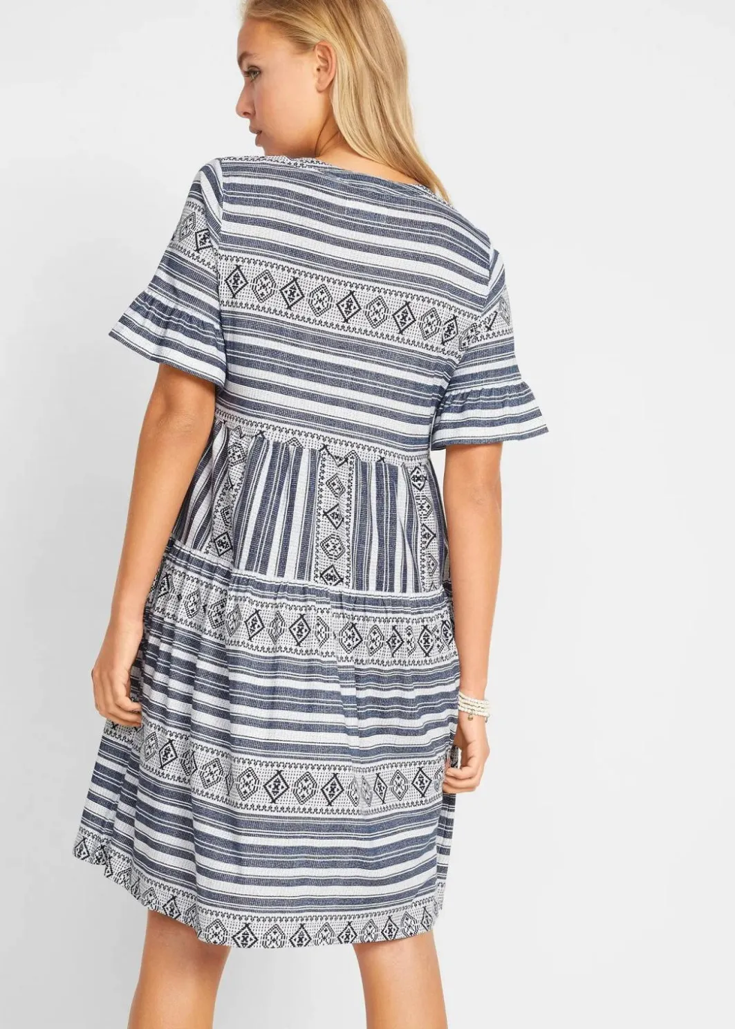 New Shirtkleid aus fließendem Viskose-Mix Damen Bekleidung·Pullover & Strickjacken|Kleider