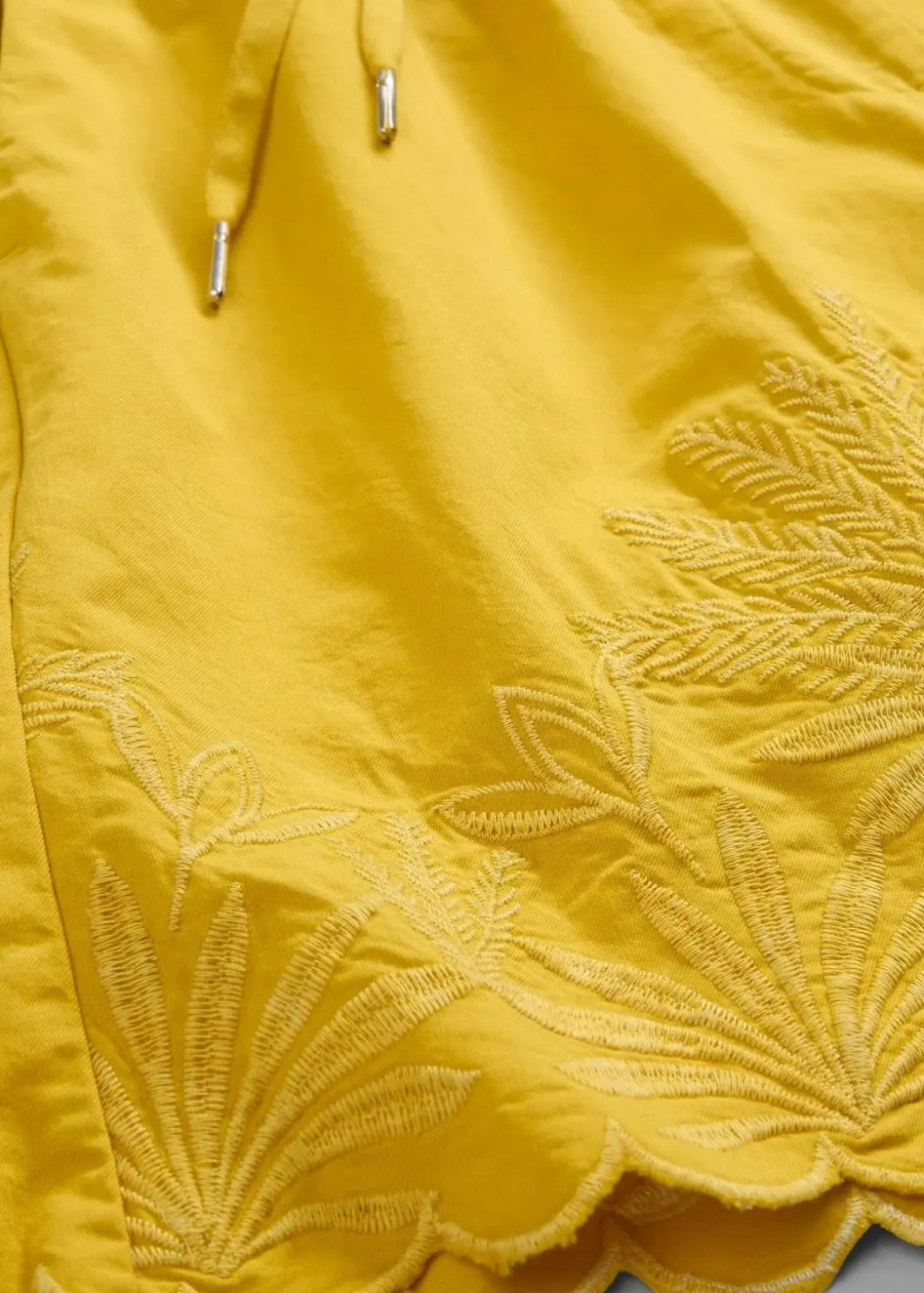 New Shorts mit Seidenanteil Damen Hosen|Premium