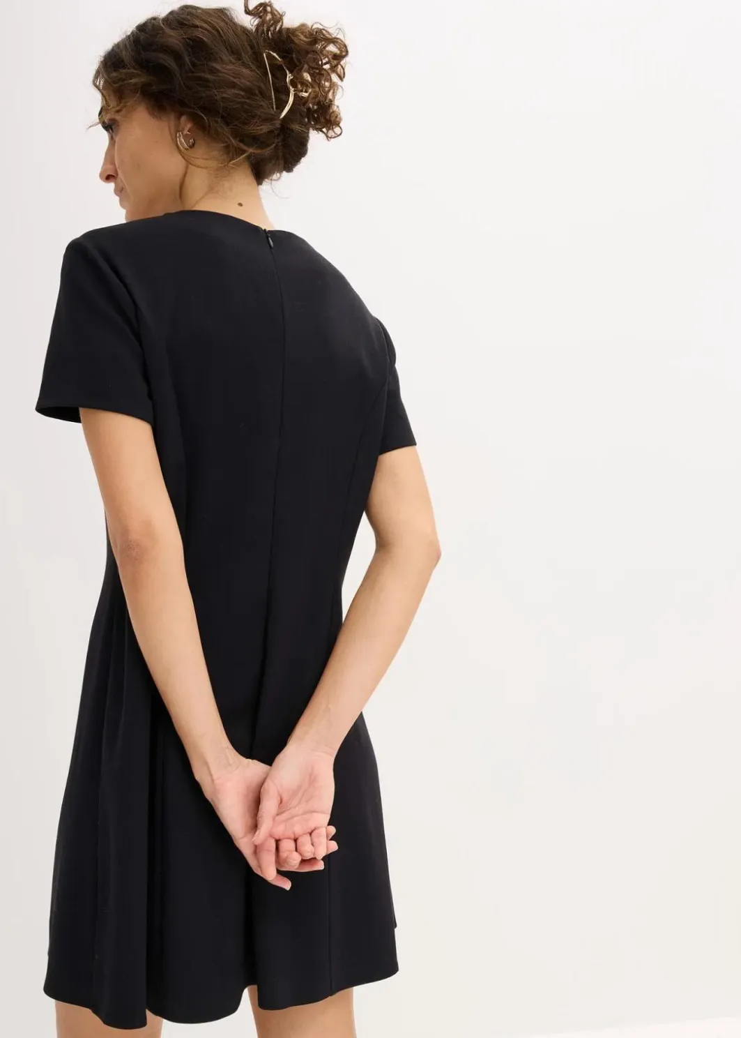 Damen bonprix Bekleidung·Pullover & Strickjacken|Nachhaltigere Materialien|Skater-Minikleid