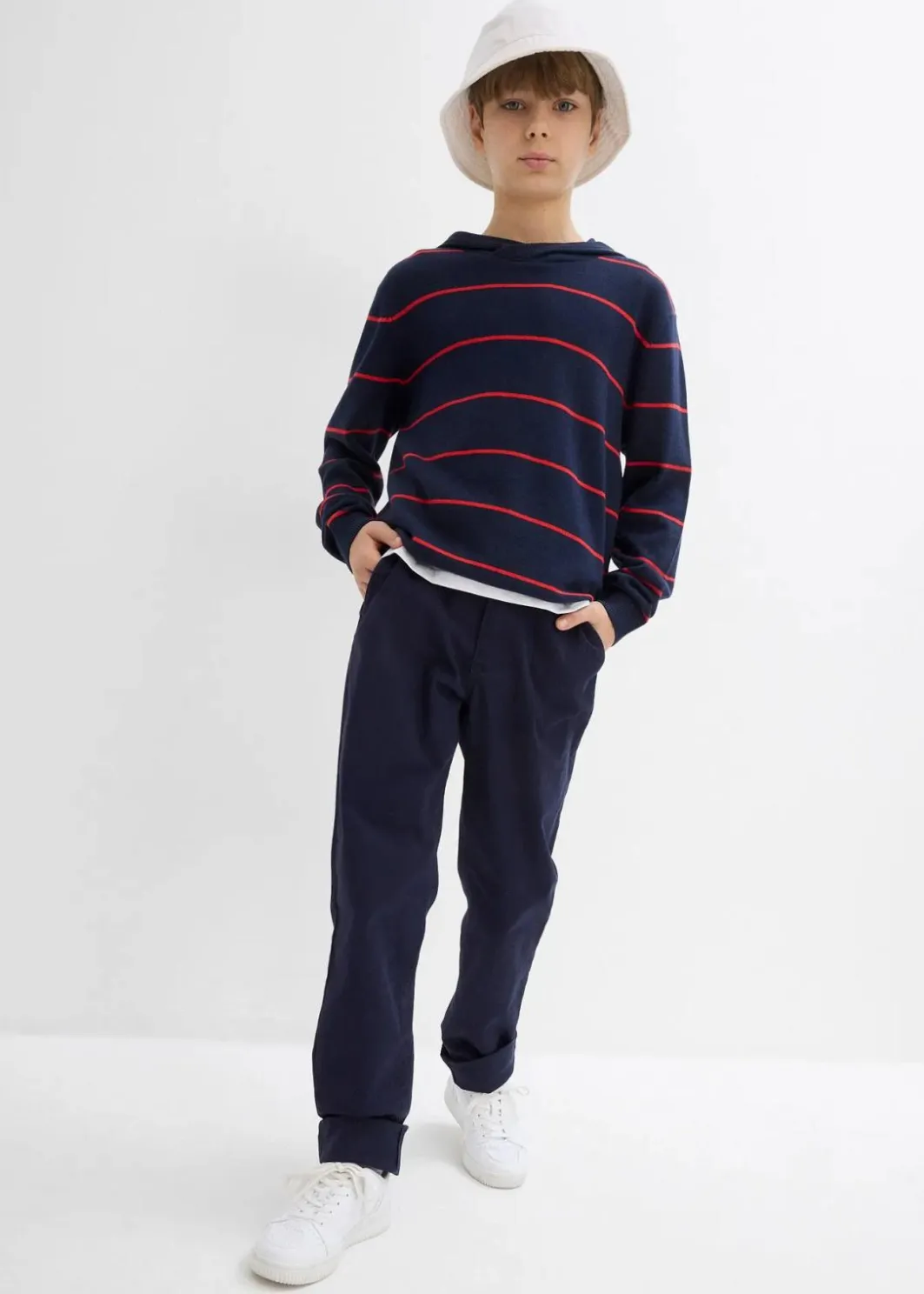 Kinder bonprix Jungen 9-16 Jahre·Hosen|Slim Fit Stretch-Chinohose mit verstellbarem Bund, Straight