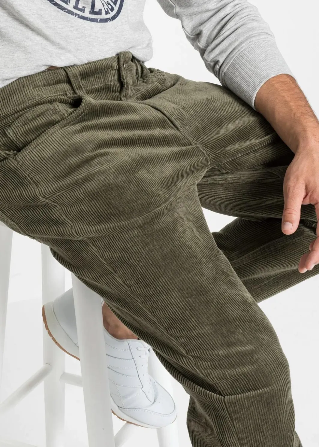 Herren bonprix Hosen|Große Größen|Slim Fit Stretch-Cordhose mit Komfortschnitt