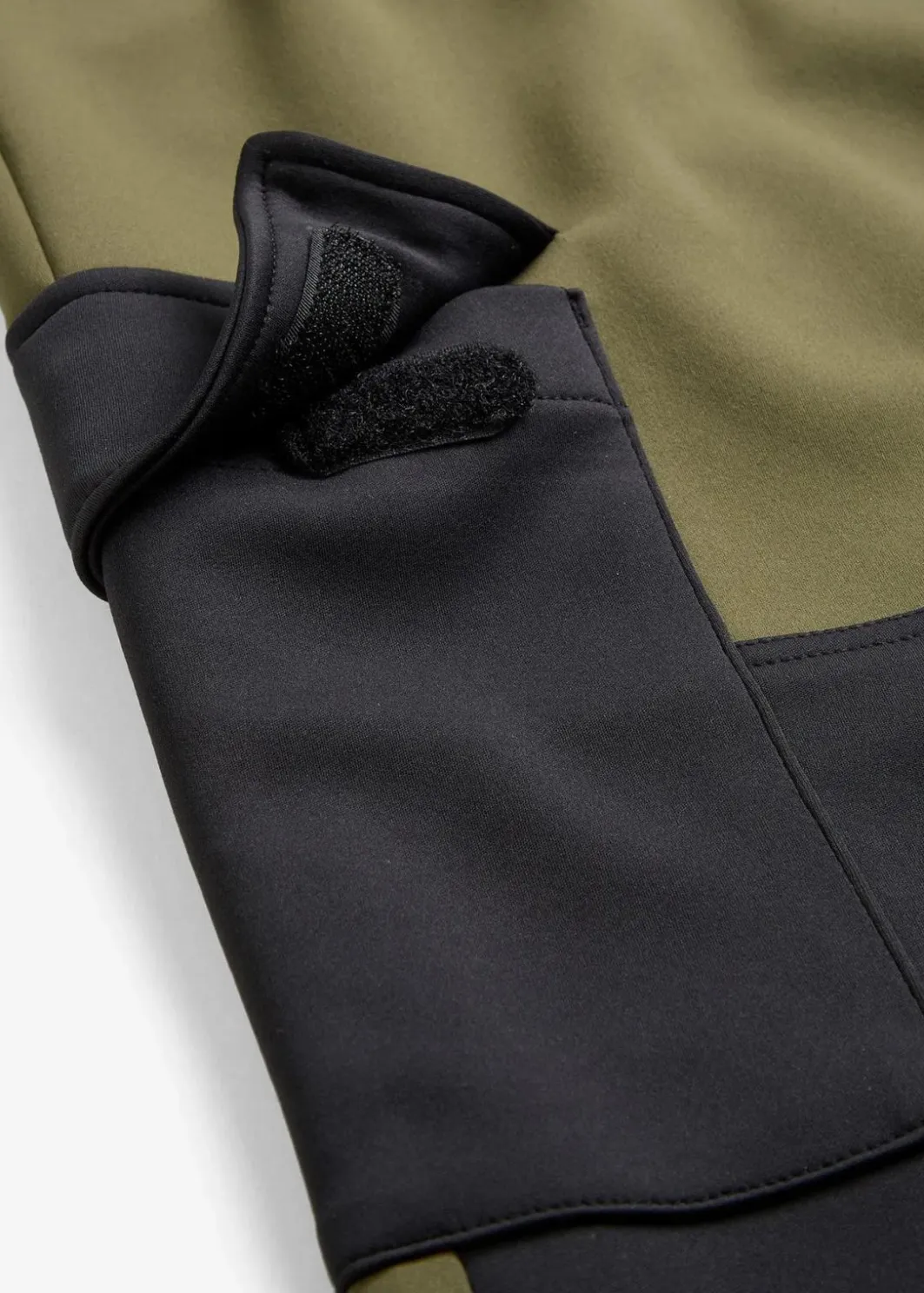 Kinder bonprix Jungen 9-16 Jahre·Bademode|Jungen 9-16 Jahre·Jacken & Outdoor|Softshell-Cargohose, weitenverstellbar