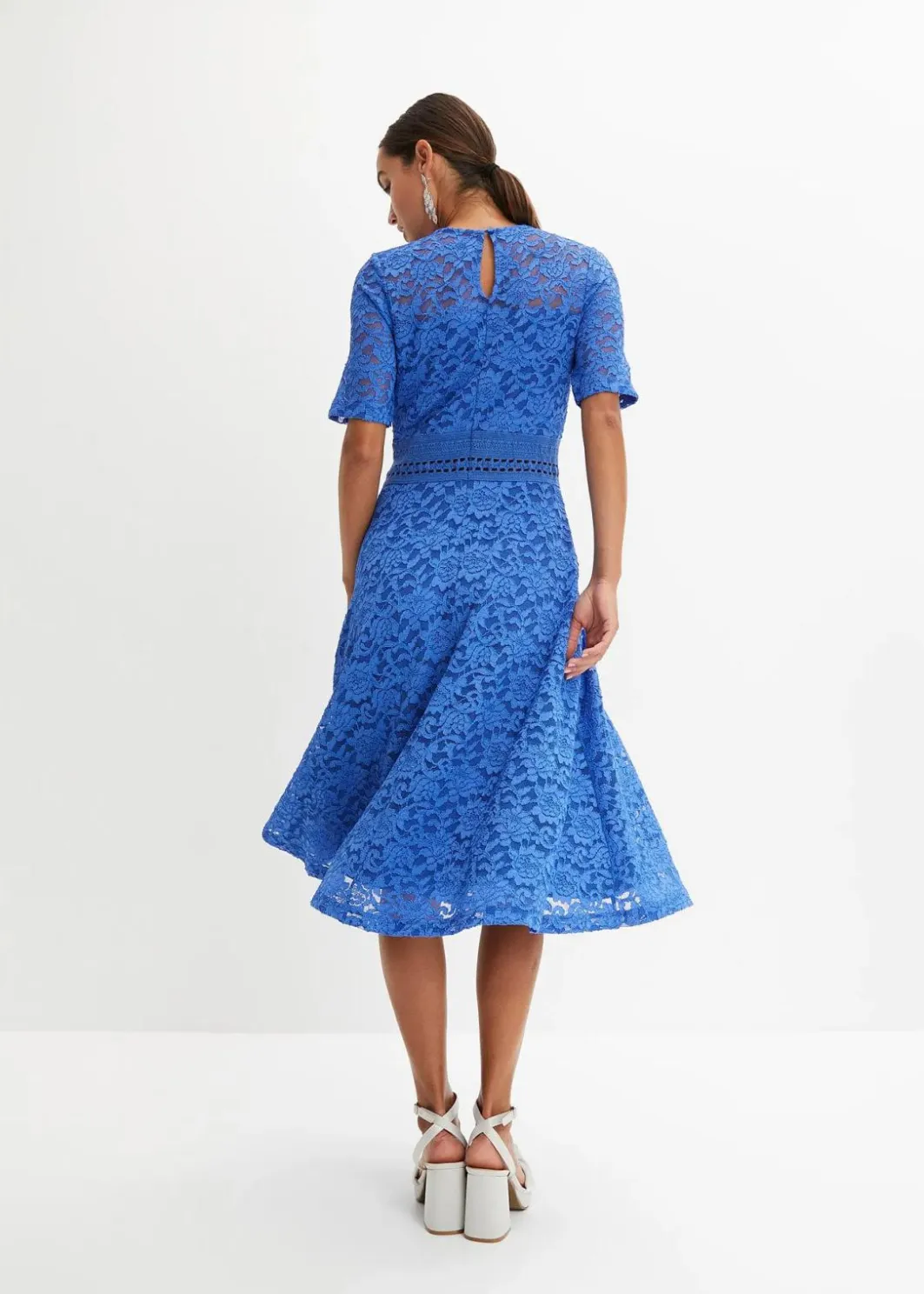 Hot Spitzenkleid mit Häkeleinsatz Damen Bekleidung·Pullover & Strickjacken|Kleider