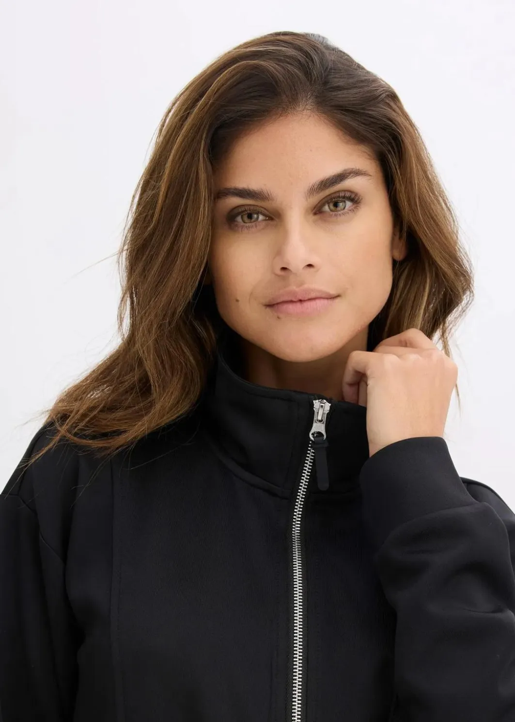 Outlet Sport-Jacke mit Stehkragen Damen Bekleidung·Sweat|Nachhaltigere Materialien