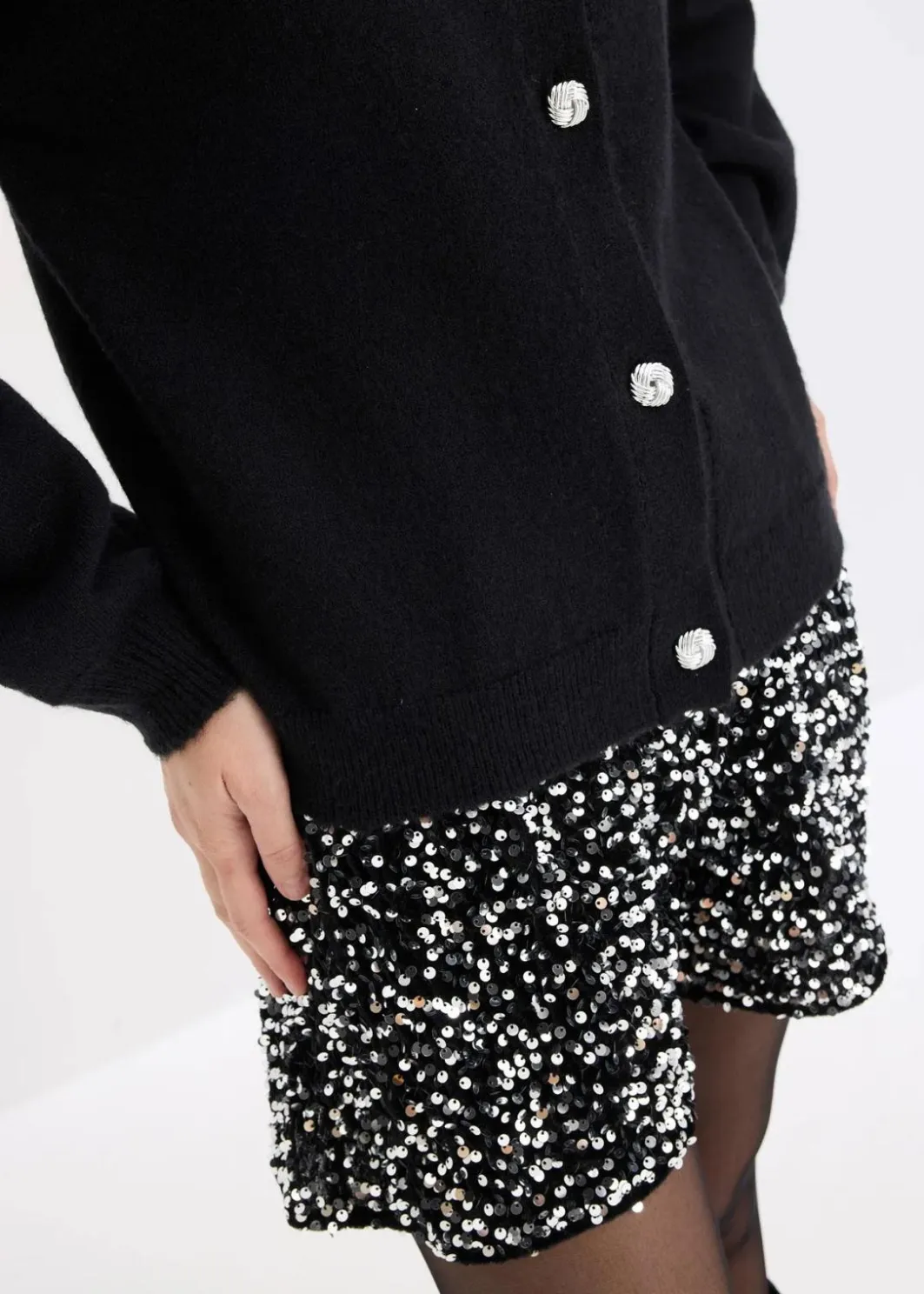 Damen bonprix Bekleidung·Umstandsmode|Bekleidung·Jeans|Strickjacke mit dekorativen Knöpfen