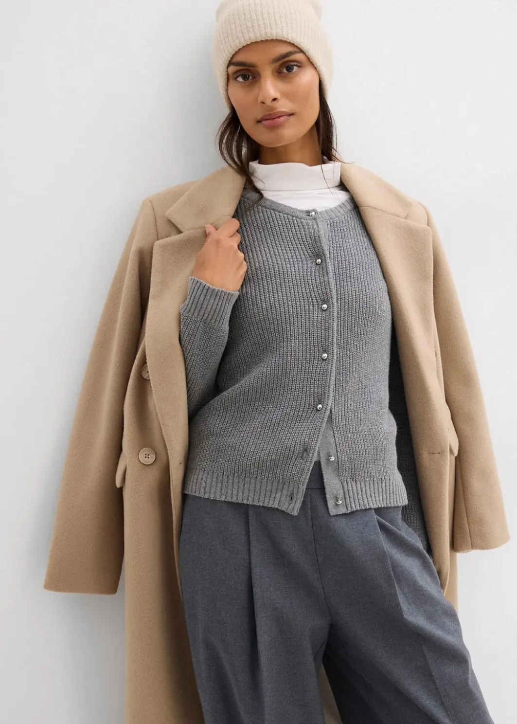 Sale Strickjacke mit Zierknöpfen aus Woll-Mix Damen Bekleidung·Umstandsmode|Strickmode