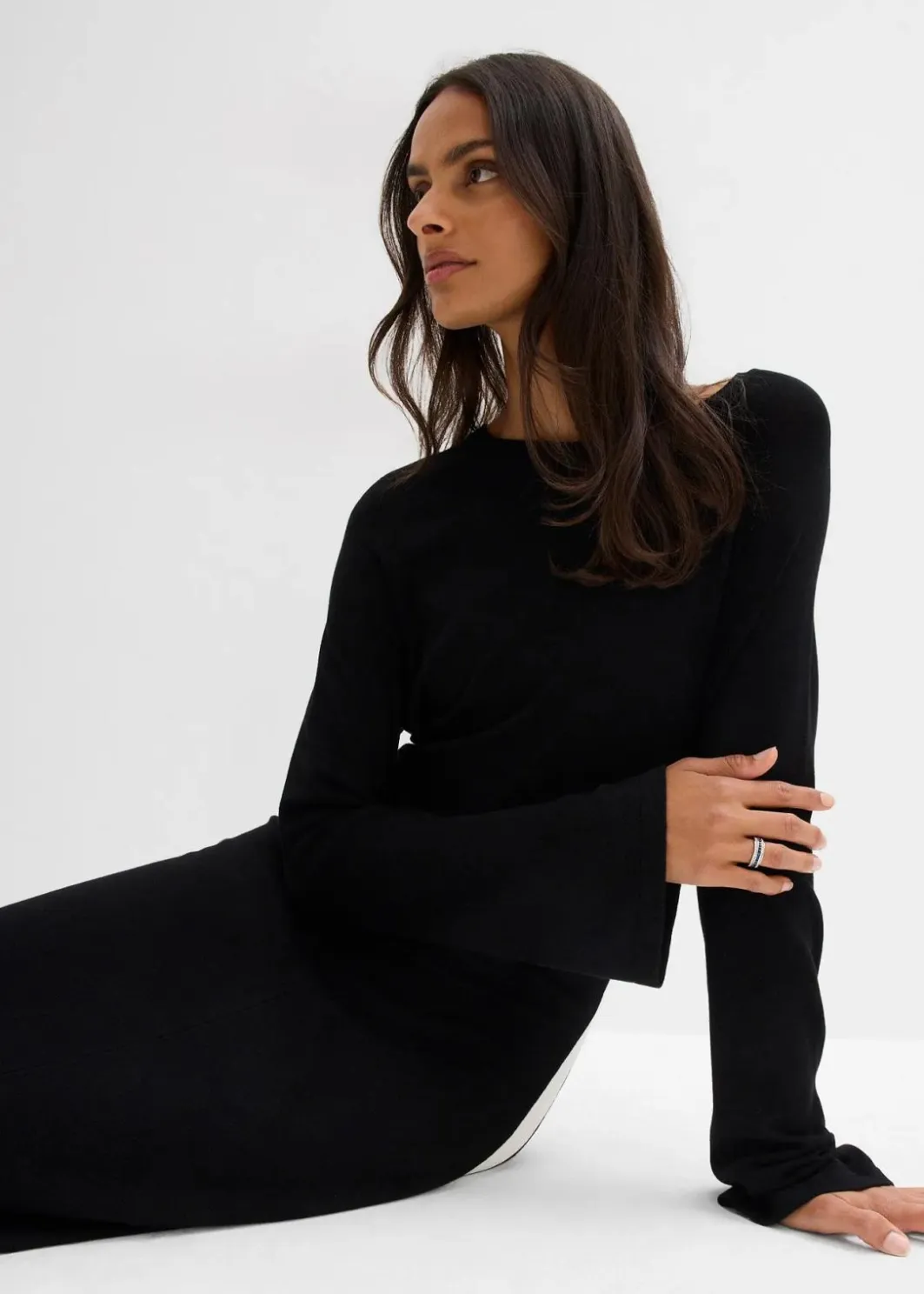 Sale Strickkleid aus Viskose-Mix mit Kontrastdetails Damen Bekleidung·Umstandsmode|Bekleidung·Pullover & Strickjacken