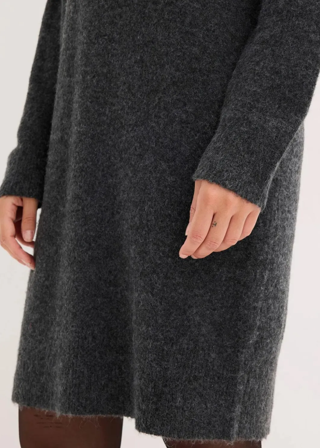 Damen bonprix Bekleidung·Umstandsmode|Bekleidung·Pullover & Strickjacken|Strickkleid mit Pailletten-Applikation