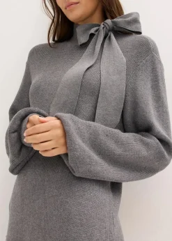 New Strickkleid mit Schleife aus softem Viskose-Mix Damen Bekleidung·Umstandsmode|Strickmode