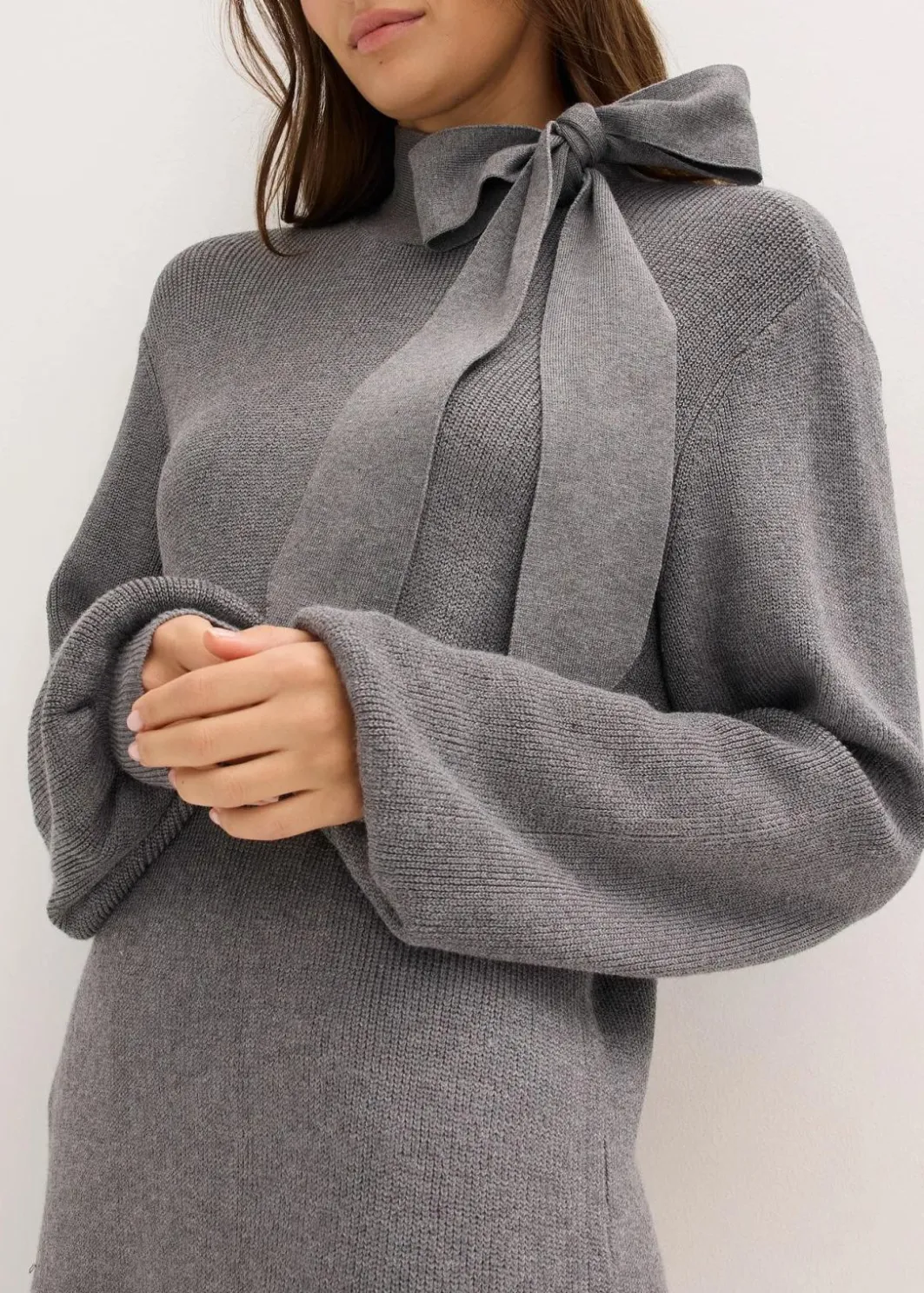New Strickkleid mit Schleife aus softem Viskose-Mix Damen Bekleidung·Umstandsmode|Strickmode