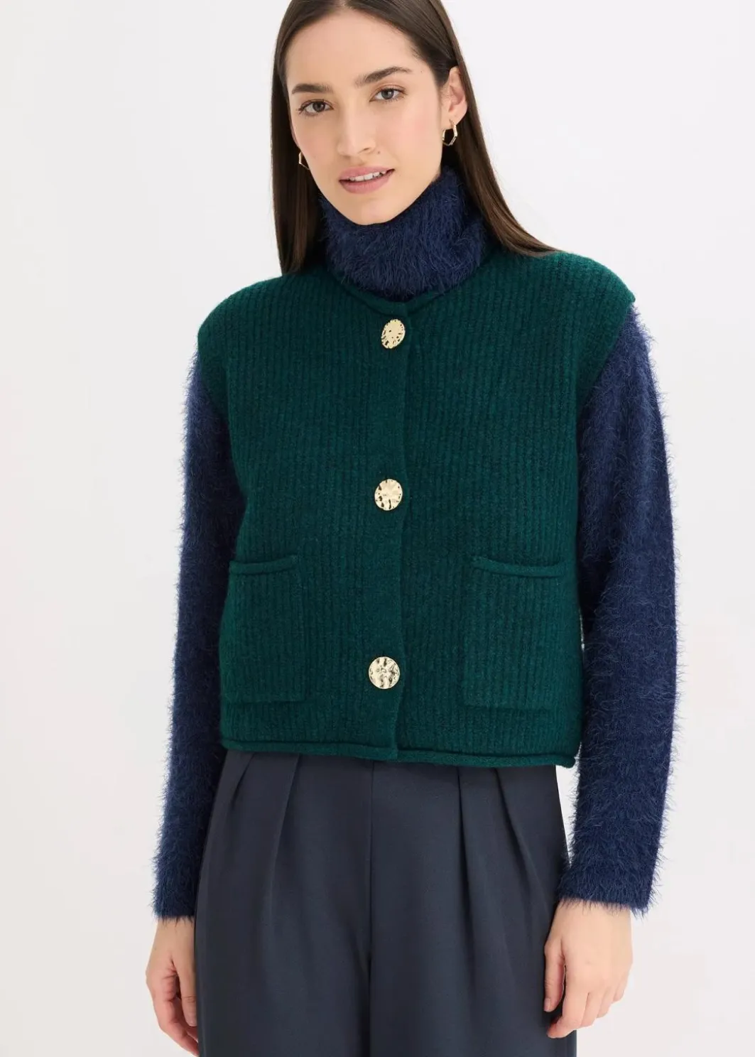 Damen bonprix Bekleidung·Umstandsmode|Bekleidung·Hosen|Strickweste mit dekorativen Knöpfen