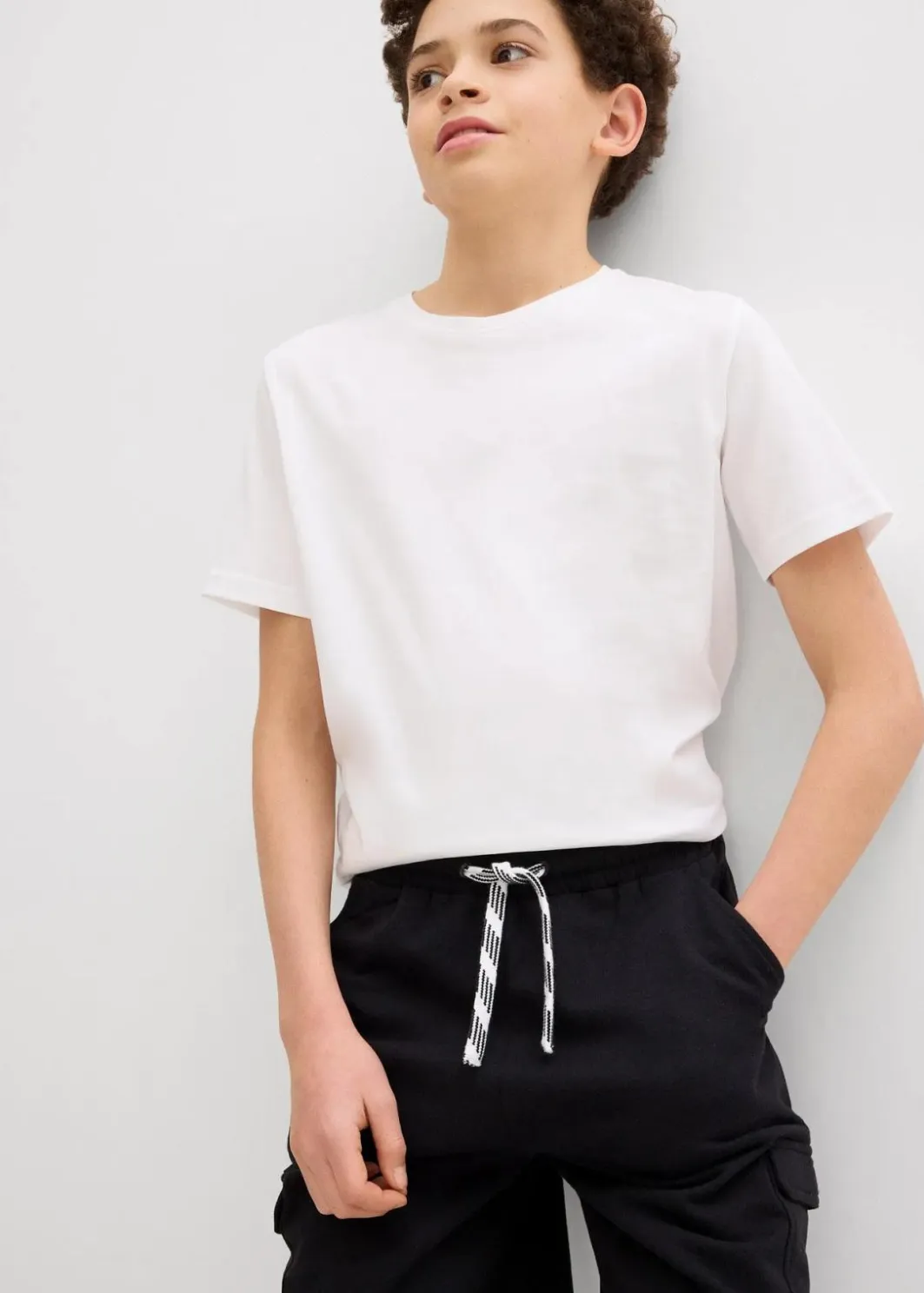 Kinder bonprix Jungen 9-16 Jahre·Shorts|Jungen 2-8 Jahre·Nachhaltigere Materialien|Sweat-Bermuda mit Cargotaschen aus reiner Bio-Baumwolle
