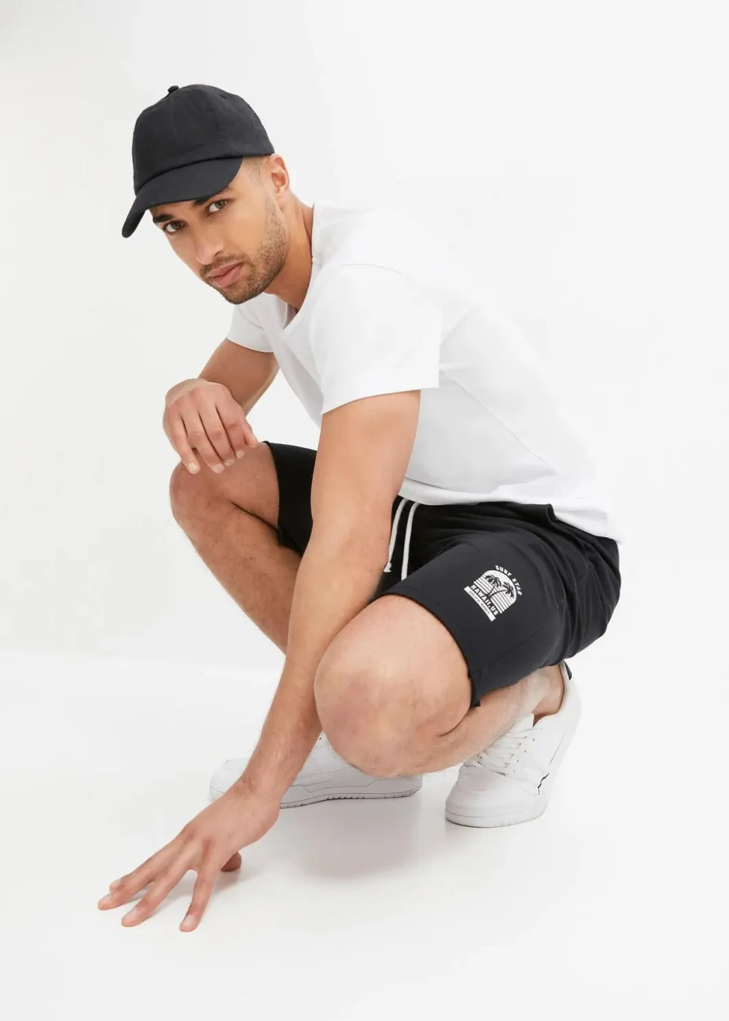 Herren bonprix Große Größen|Shorts|Sweat-Bermuda mit offenen Kanten aus reiner Bio Baumwolle, Loose Fit