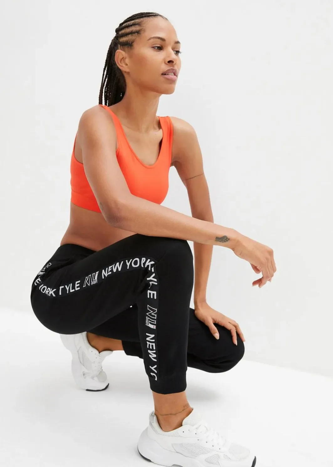 Damen bonprix Bekleidung·Blusen & Tuniken|Bekleidung·Kleider|Sweathose mit Bündchen und Statement-Druck