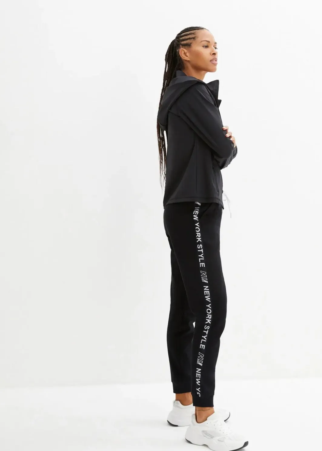 Damen bonprix Bekleidung·Blusen & Tuniken|Bekleidung·Kleider|Sweathose mit Bündchen und Statement-Druck