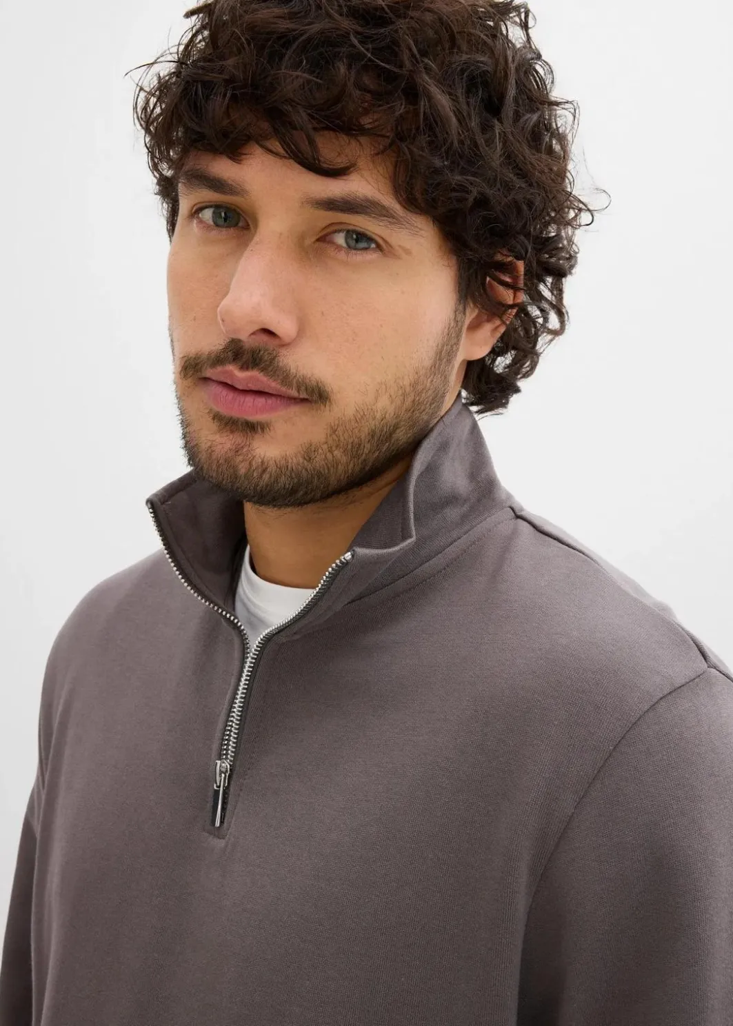 Herren bonprix Sweat|Sportbekleidung|Sweatshirt mit praktischen Taschen und geradem Saum aus reiner Bio-Baumwolle