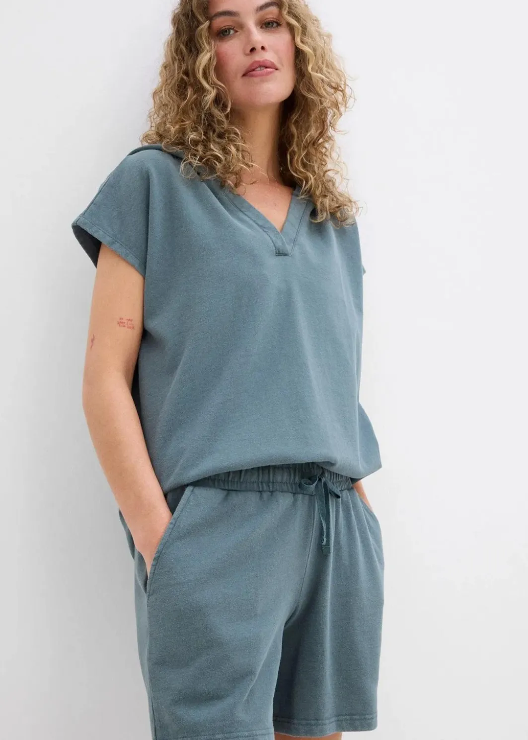 Damen bonprix Bekleidung·Outdoorbekleidung|Bekleidung·Blusen & Tuniken|Sweat-Shorts aus reiner Baumwolle