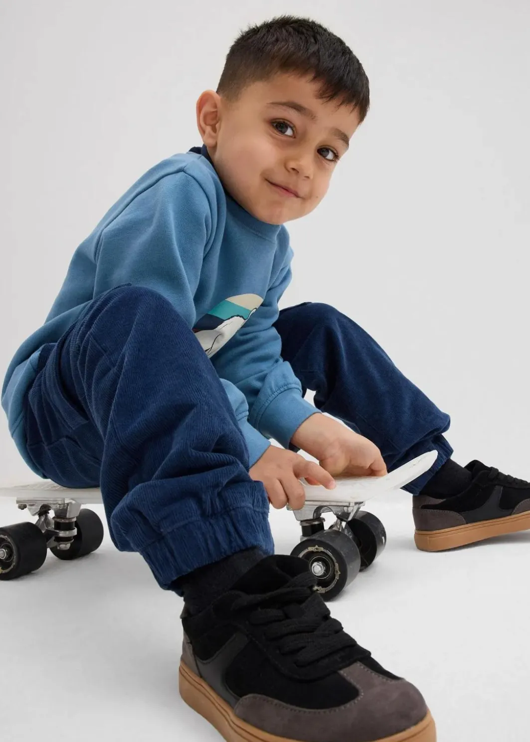 Outlet Thermo Regular Fit Cargo-Schlupfhose aus Cord mit Jerseyfutter Kinder Jungen 2-8 Jahre·Jeans & Hosen
