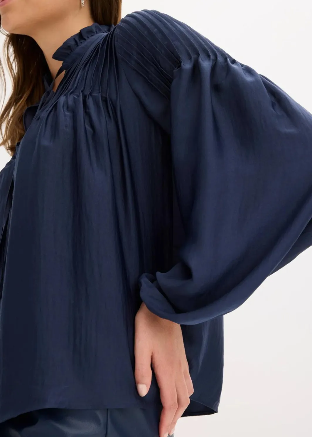 Damen bonprix Bekleidung·Jacken & Mäntel|Blusen & Tuniken|Tunikabluse aus glänzendem Satin mit Biesen