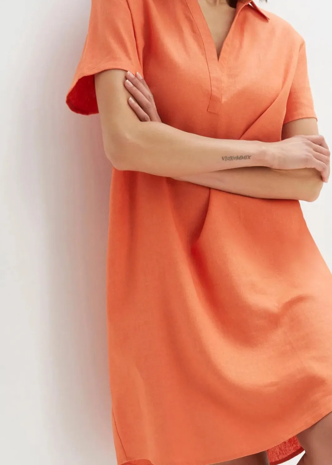 Sale Tunika-Kleid aus leichtem Leinen-Mix Damen Bekleidung·Jacken & Mäntel|Blusen & Tuniken