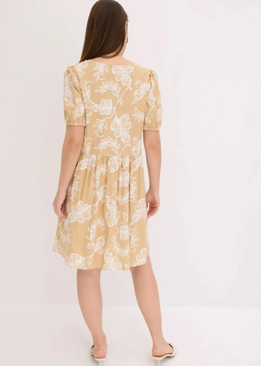 Tunika-Kleid mit Stickerei aus fließender Viskose Damen Bekleidung·Pullover & Strickjacken|Kleider