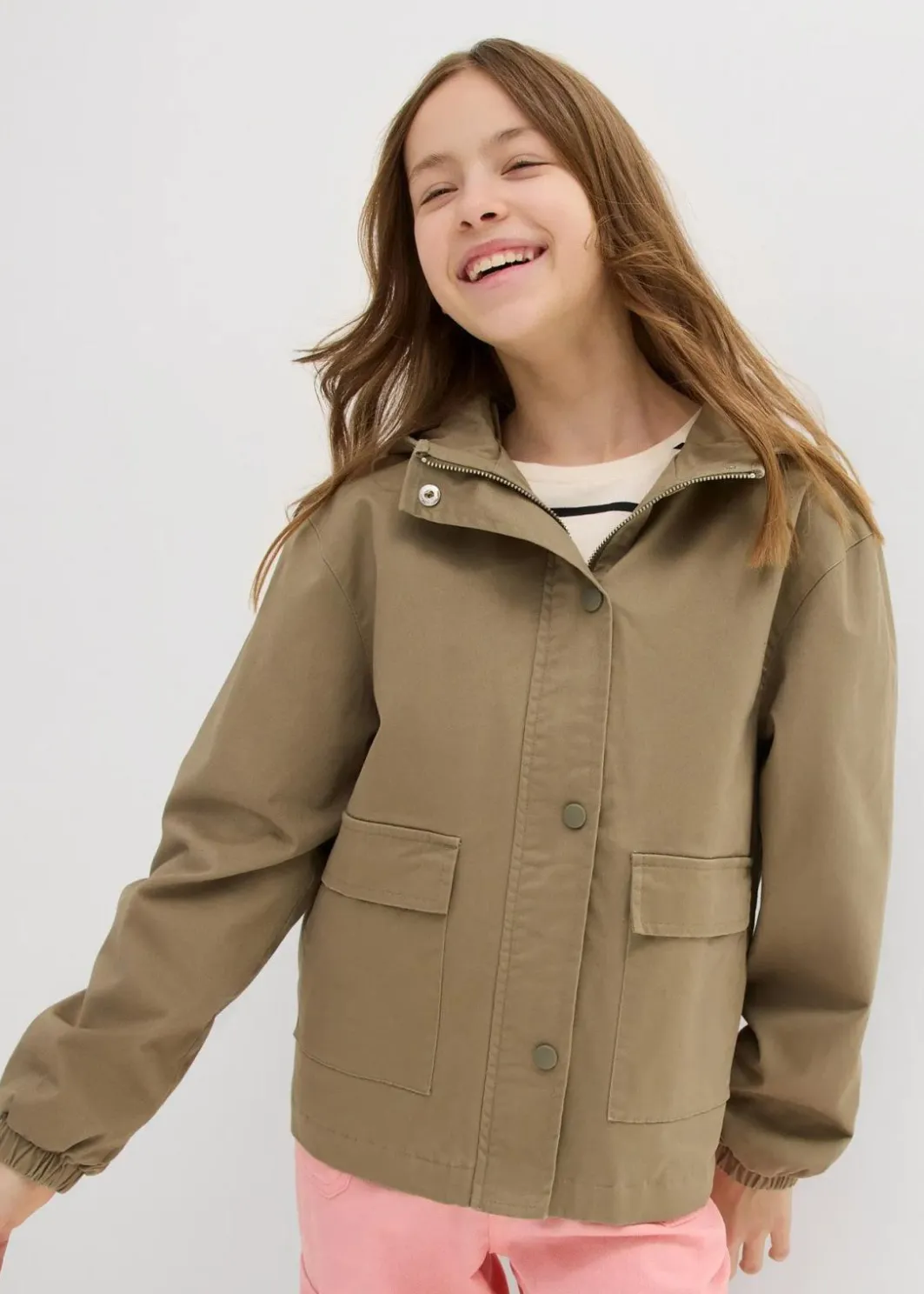 Kinder bonprix Mädchen 9-16 Jahre·Jacken & Outdoor|Twill-Jacke mit aufgesetzten Taschen und Kapuze