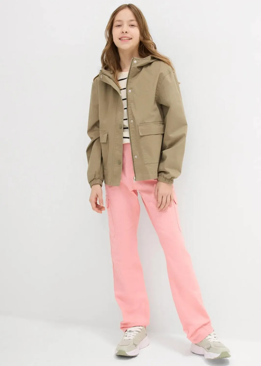 Kinder bonprix Mädchen 9-16 Jahre·Jacken & Outdoor|Twill-Jacke mit aufgesetzten Taschen und Kapuze