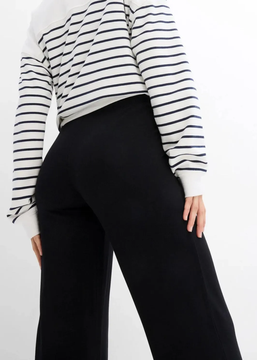 New Umstandshose aus Jersey mit gesmoktem Bund, gerades Bein Damen Bekleidung·Blazer|Nachhaltigere Materialien