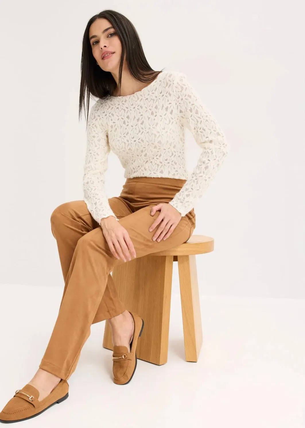 Outlet Velourslederimitat Flared Hose Damen Bekleidung·Kleider|Hosen