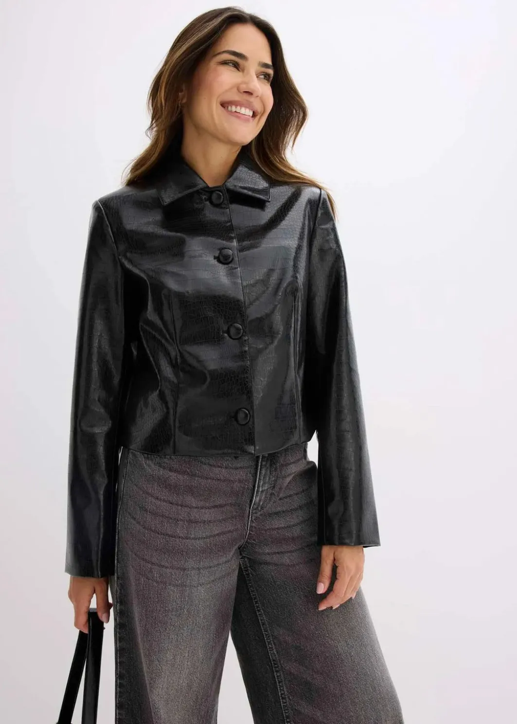 Verkürzte Lederimitat-Jacke mit glossy Krokoprägung Damen Jacken & Mäntel