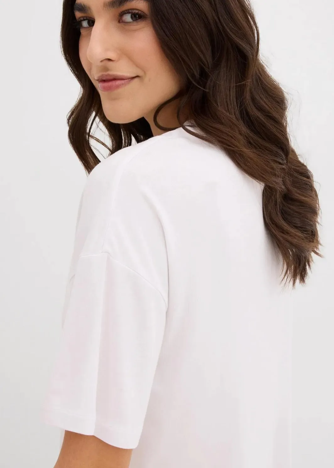 Outlet Verkürztes Shirt mit überschnittener Schulter Damen Shirts & Tops