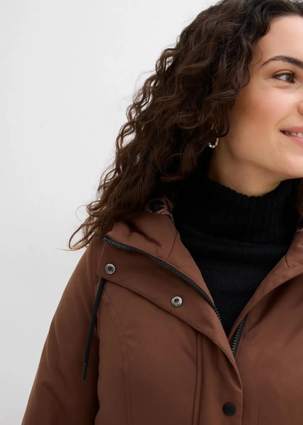 Damen bonprix Bekleidung·Hosen|Jacken & Mäntel|Wasserabweisender Outdoor-Kurzmantel mit Gürtel, Leo-Futter