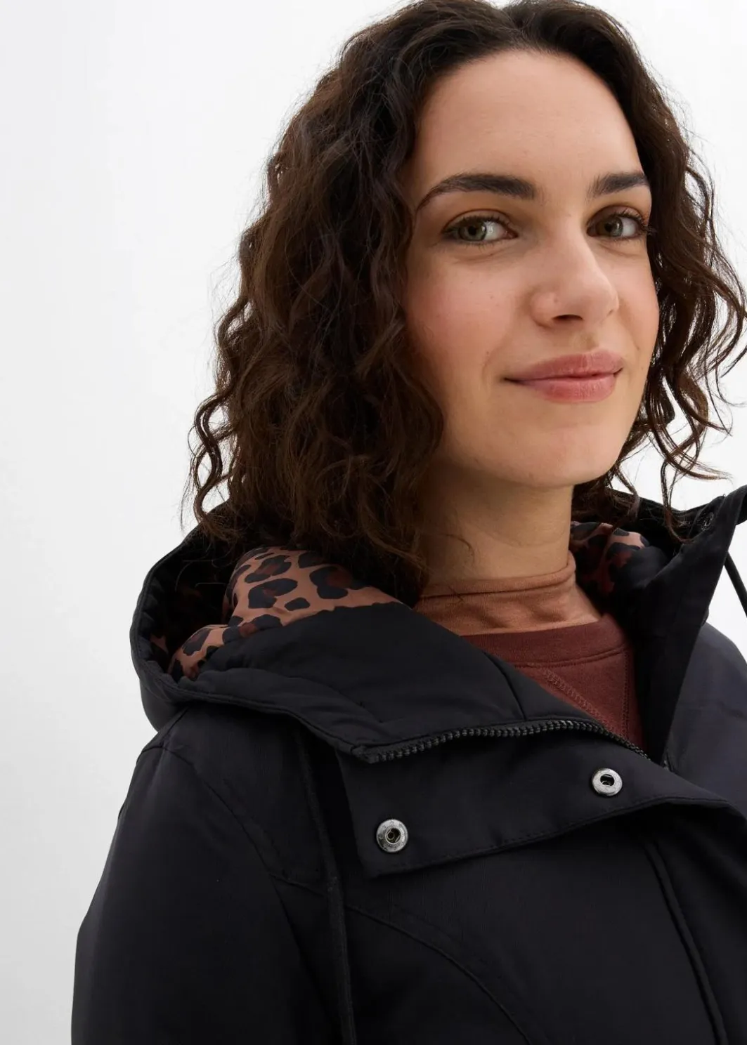 Damen bonprix Jacken & Mäntel|Bekleidung·Hosen|Wasserabweisender Outdoor-Kurzmantel mit Gürtel, Leo-Futter