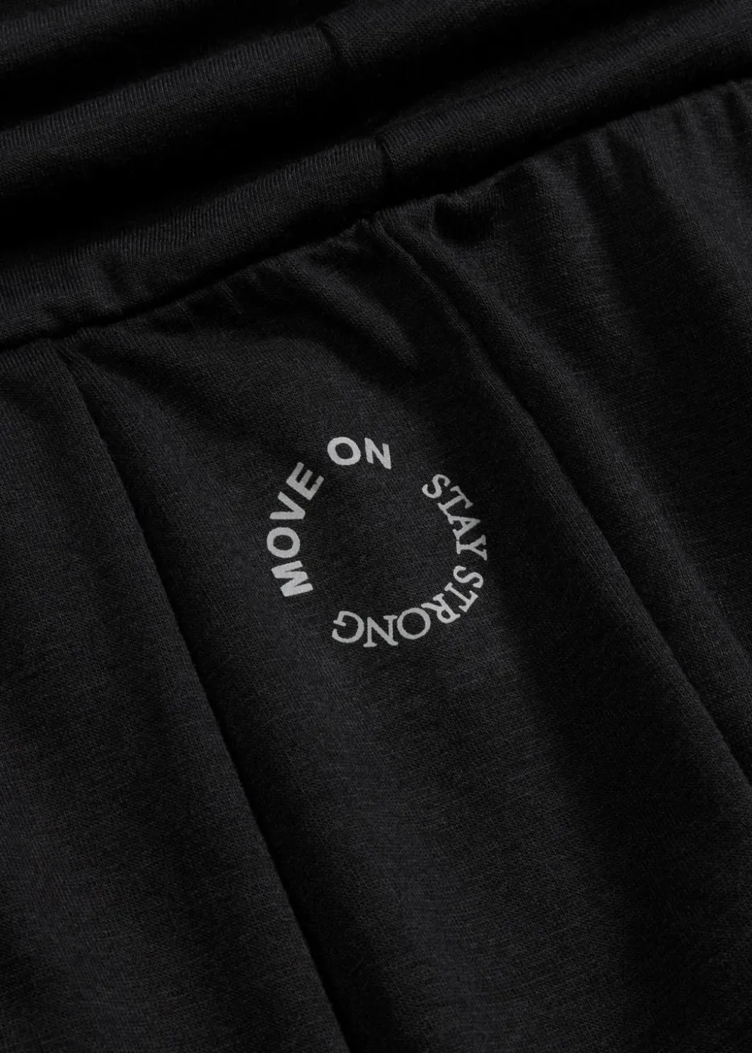 Damen bonprix Bekleidung·Sweat|Bekleidung·Kleider|Weite Sporthose mit umklappbaren Bund
