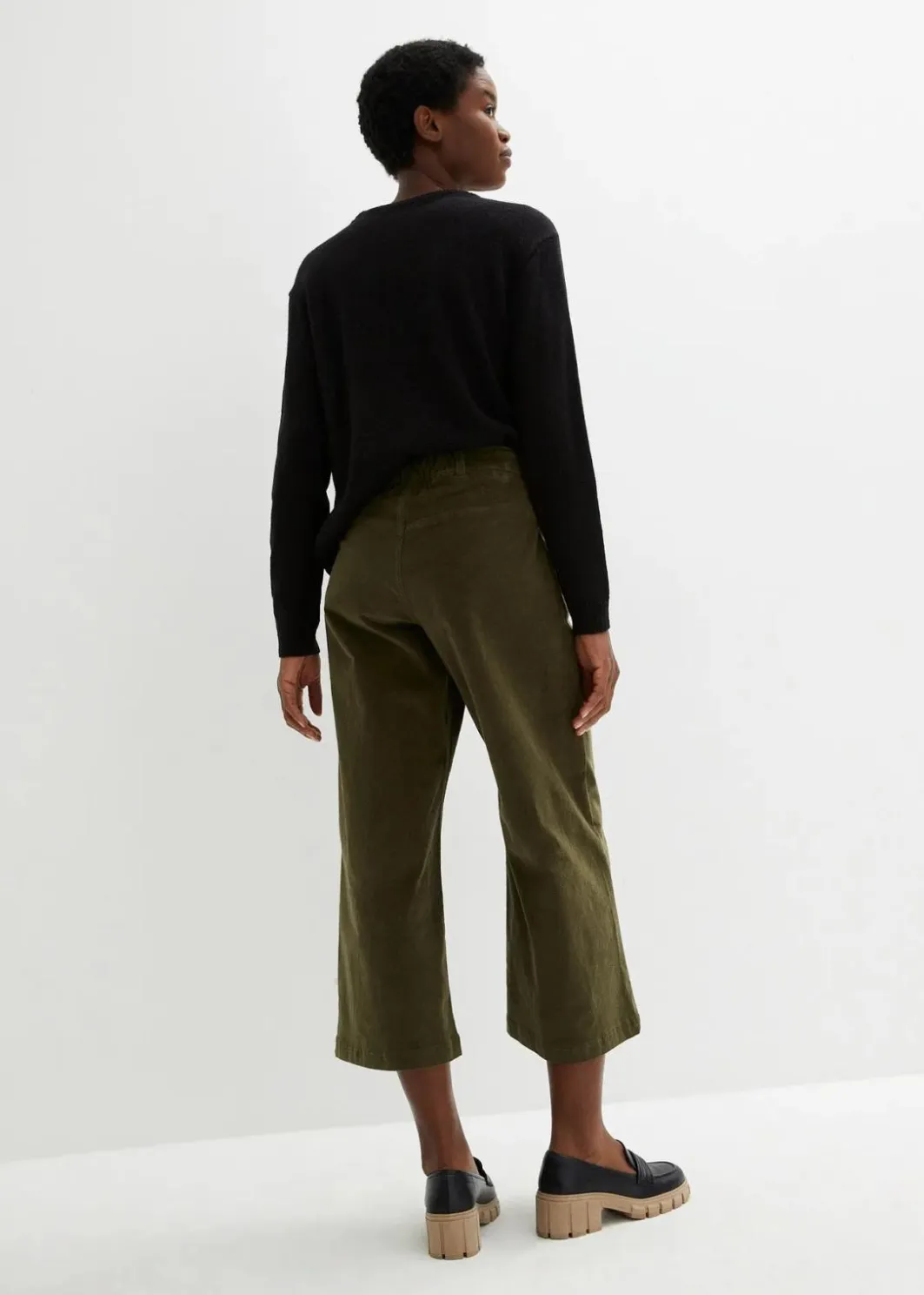 New Weite Stretchcord-Culotte mit High-Waist-Bequembund, 7/8-Länge Damen Bekleidung·Kleider|Hosen