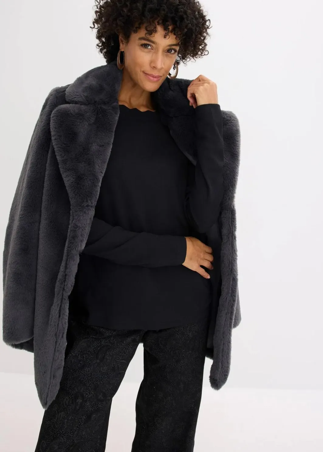 Discount Wellenkanten Shirt aus Punto di Roma Damen Shirts & Tops