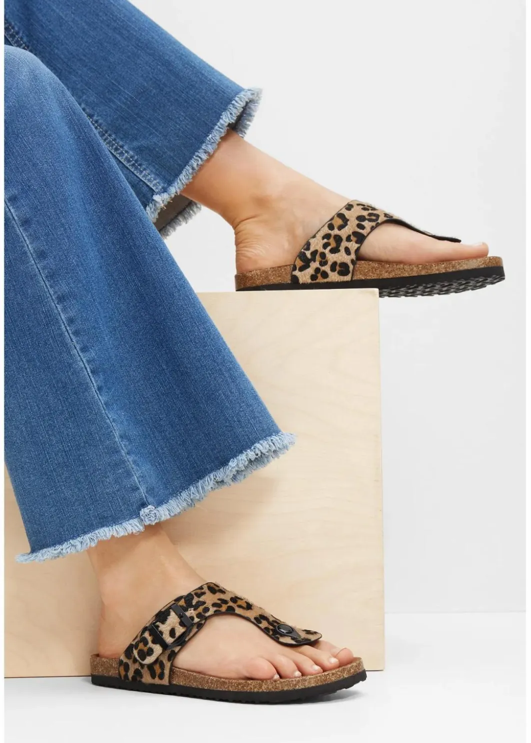 New Zehenstegpantoletten mit bequemem Fußbett Damen Sommerschuhe